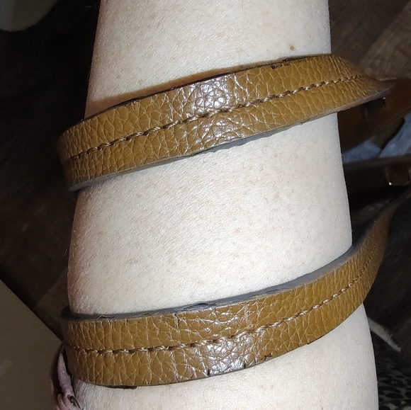 Tignanello Diamond Rattan & Faux Leather Tote Bag / Purse - Picture 12 of 12